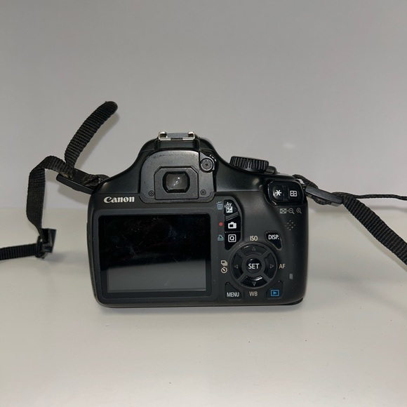 Canon EOS Rebel T3 Digital SLR Camera - Picture 11 of 14
